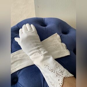 Elegant White Eyelet Gloves